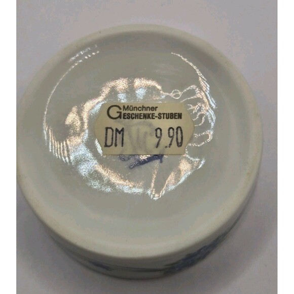 German Forget-me-Nots Blue and White Porcelain Trinket Box - Picture 8 of 12